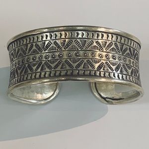 Sterling silver white calf Tiger Mountain bracelet